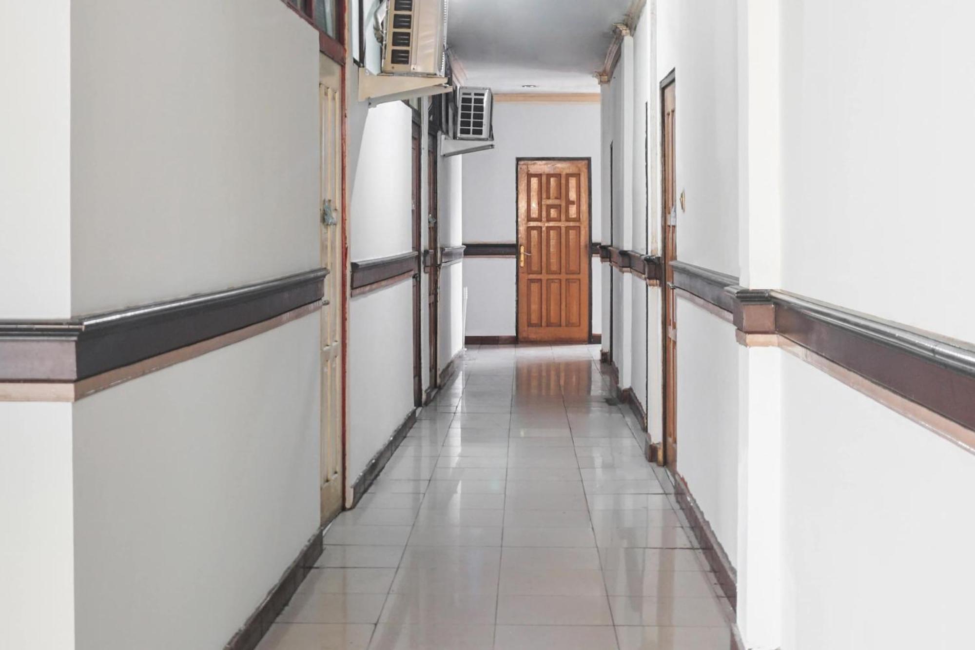 Spot On 92890 Losmen Bahalap Syariah Marabahannearsiring Marabahan Ulek Barito Banjarmasin  Extérieur photo
