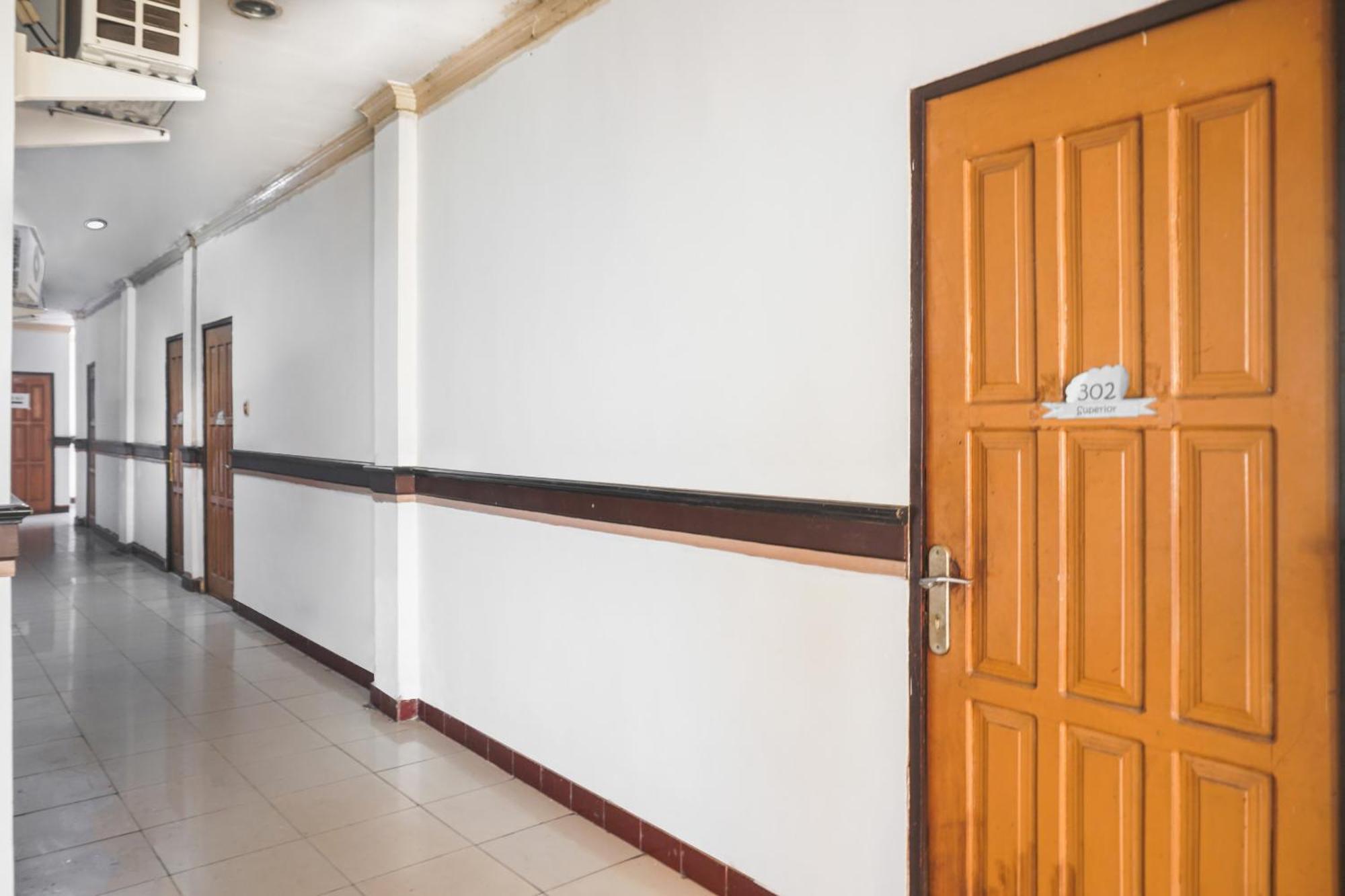 Spot On 92890 Losmen Bahalap Syariah Marabahannearsiring Marabahan Ulek Barito Banjarmasin  Extérieur photo